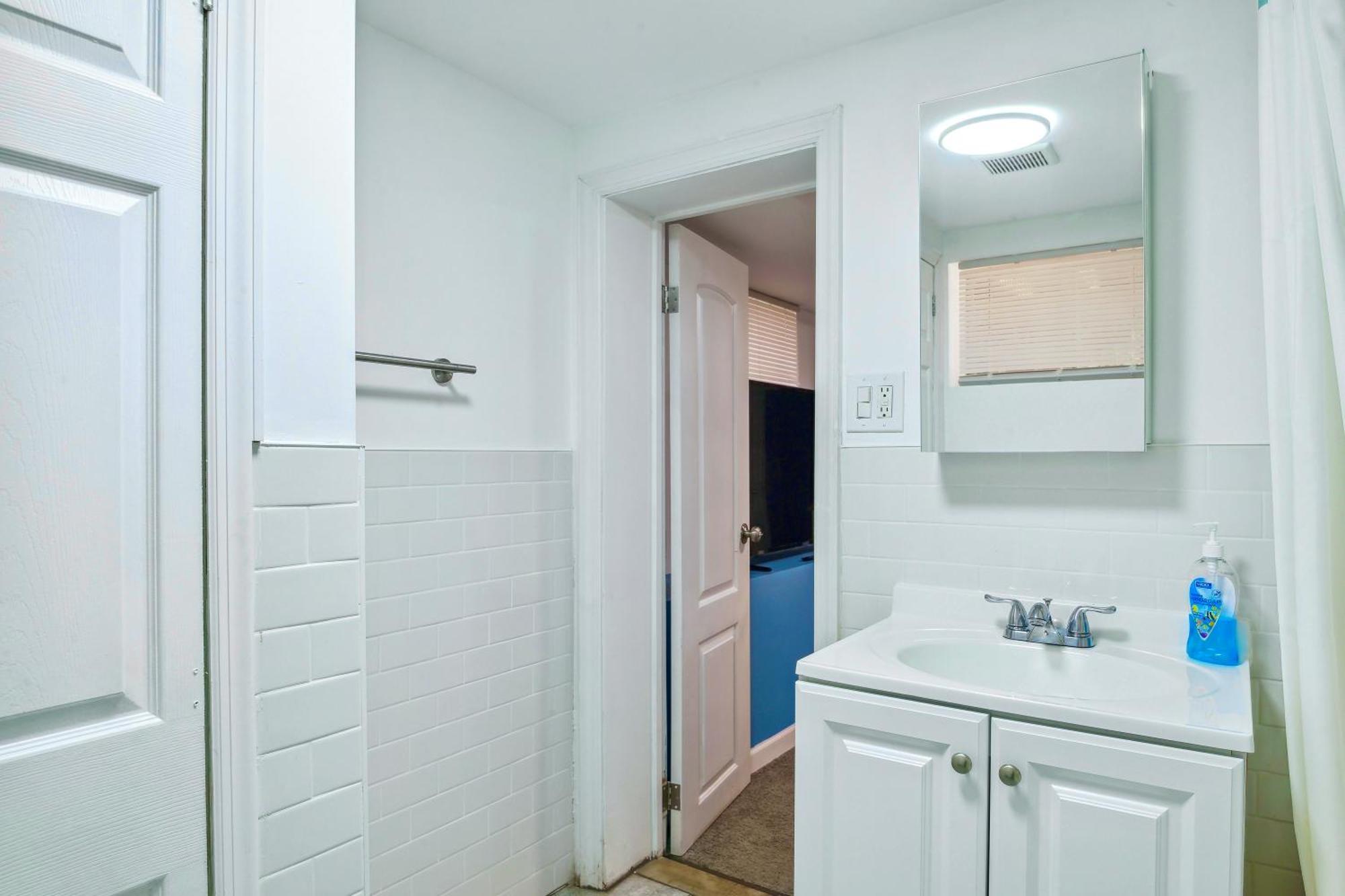 2 Bedroom Cozy Gem Manhattan Beach Нью-Йорк Экстерьер фото